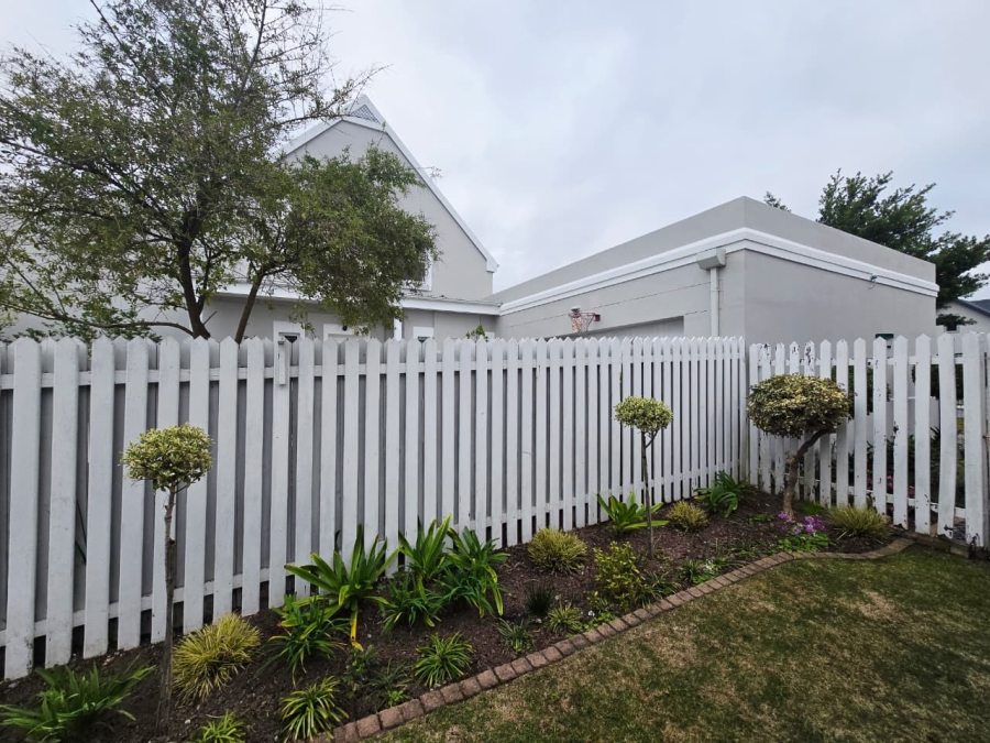 3 Bedroom Property for Sale in Kingswood Golf Estate Western Cape
